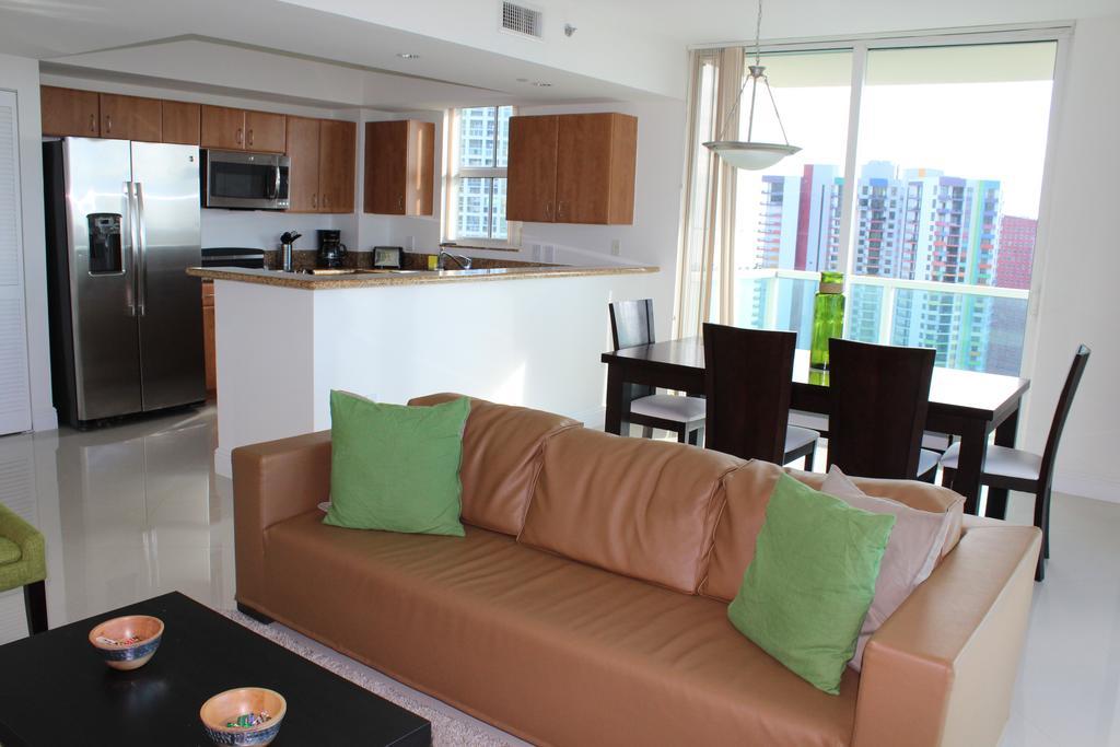 מיאמי Lyx Suites At One Broadway In Brickell מראה חיצוני תמונה